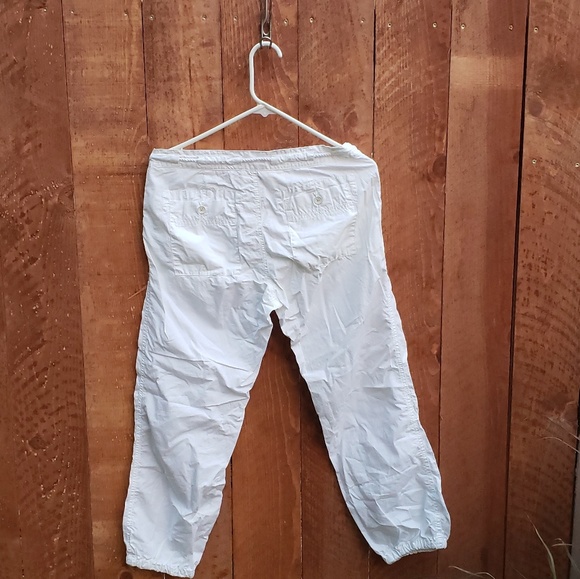 *GAP* Cropped Cargo pants White Size 4 - Picture 2 of 7